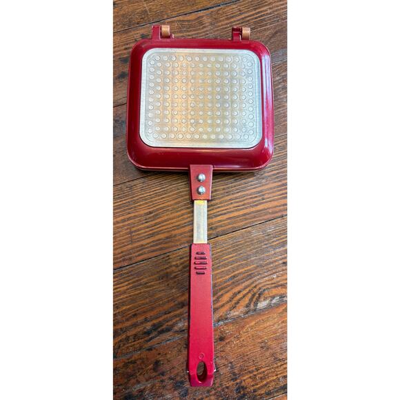 Flipwich Panini Maker Red Copper Non-Stick Stovetop Campfire Grill Sandwich - Picture 3 of 5